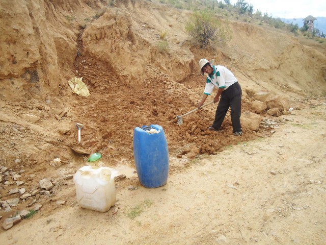 FOTOREPORTAJE: “Familias campesinas mejoran la crianza de gallinas”
