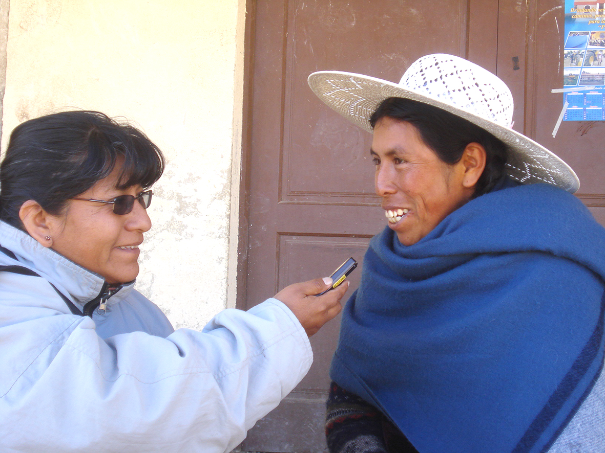 CAFOD Lenguas Julia Román y Santusa