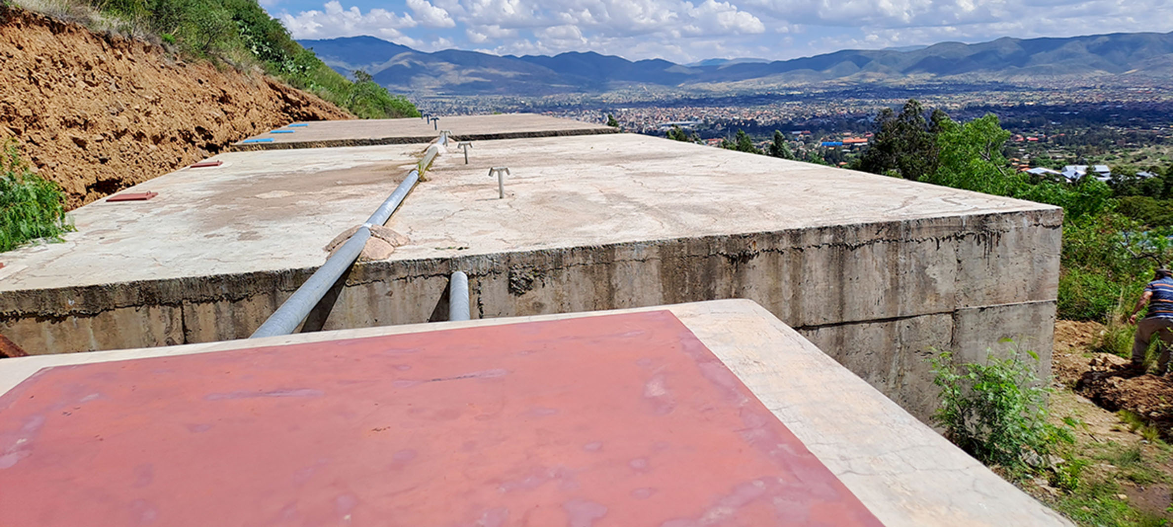 AULL Tanques almacenan agua